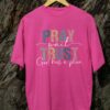 Kaos Pray Wait Trust God Has a Plan - Gambar 5